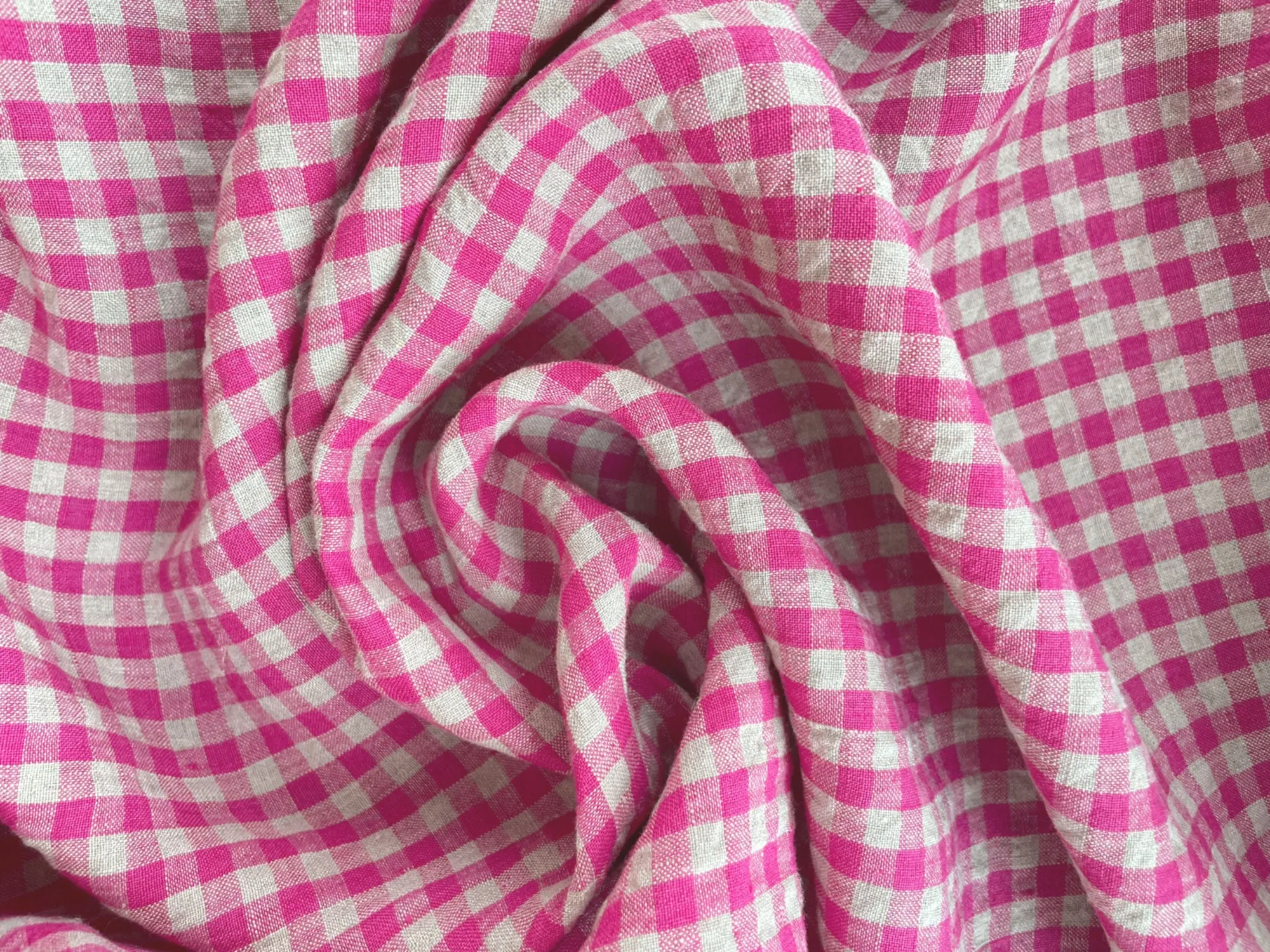 Stonewashed Gingham Linen | Electric Pink